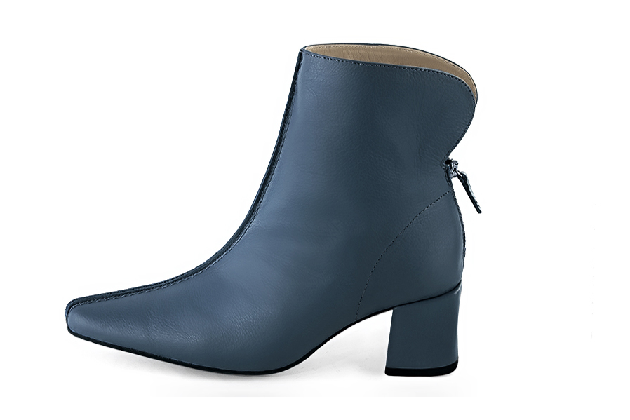 Denim blue women's ankle boots with a zip at the back. Square toe. Medium block heels. Profile view - Florence KOOIJMAN